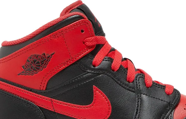 Air Jordan 1 Mid GS Alternate Bred, black